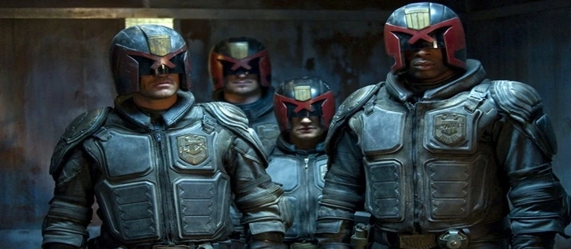 Dredd kopie tyłki w staroszkolnym stylu