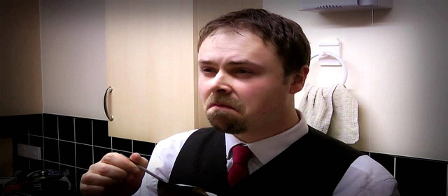 Zabawki, jakich nikt by nie chciał. Ashens i jego recenzje gadżetów za funta