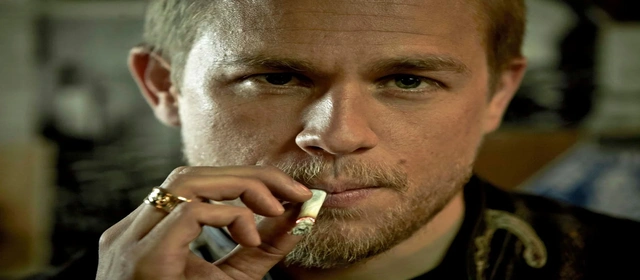 Dziewczyny już nie płaczcie, Charlie Hunnam nie zagra Greya