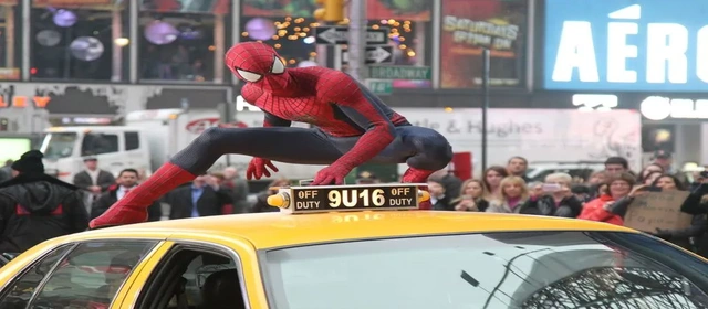 Kicz i absurd, które polubicie – recenzja filmu Niesamowity Spider-Man 2