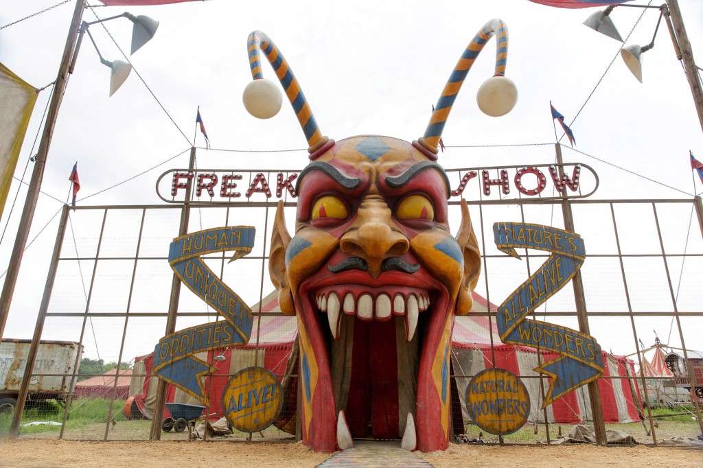 american-horror-story-freak-show-image1
