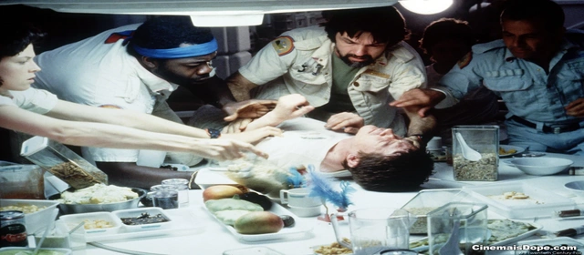 Chestburster i „Obcy”. Przeżyjmy to jeszcze raz z kanałem CineFix