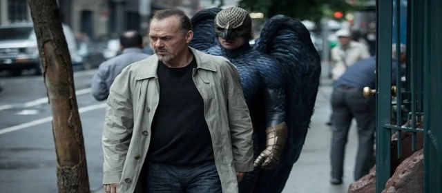 Satyra na panowanie superbohaterskiego kina. &#8222;Birdman&#8221;, recenzja sPlay