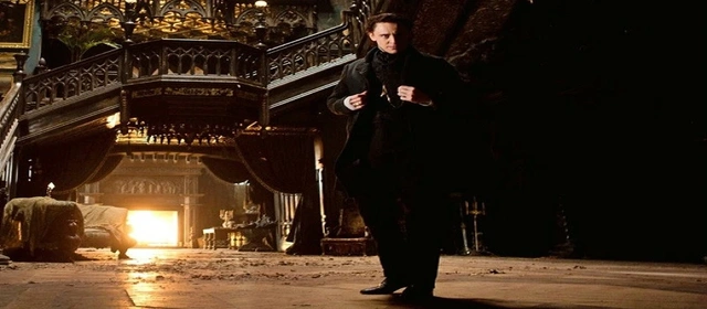 Tom Hiddleston i Mia Wasikowska na fotosach z „Crimson Peak” od Guillermo Del Toro