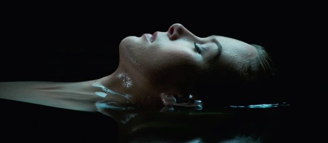 Tajne służby rządowe, trupy i nowoczesne technologie. "Stitchers" - recenzja sPlay