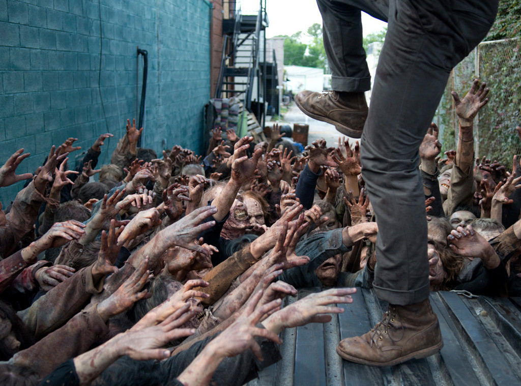 rs_1024x759-151026082930-1024.the-walking-dead-thank-you-glenn-3.ch.102615 class="wp-image-56024"