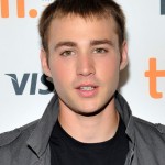 Emory Cohen class="wp-image-58368" 