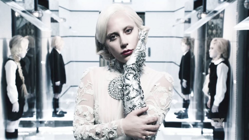 american-horror-story-hotel-lady-gaga class="wp-image-59104" title="seriale american horror story hotel" 
