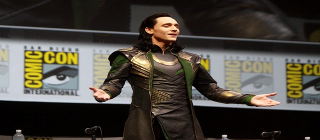 Czy to Tom Hiddleston zastąpi Daniela Craiga w roli Jamesa Bonda?