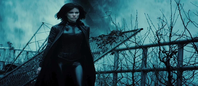 "Underworld: Wojny krwi" - lepsze od "Zmierzchu", ale niewiele. Recenzja