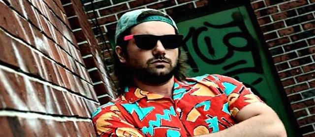 Jon Lajoie wraca na YouTube z Piątkiem Trzynastego!