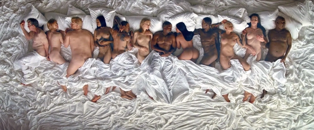 kanye_west_famous_ class="wp-image-71608"