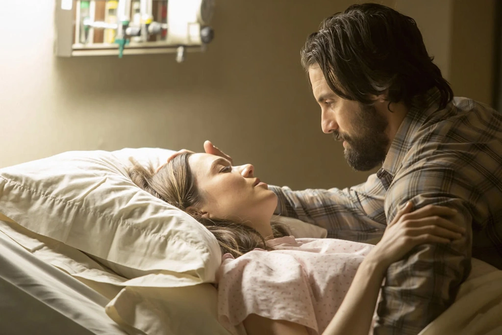 THIS IS US -- Pilot -- Pictured: (l-r) Mandy Moore as Rebecca, Milo Ventimiglia as Jack -- (Photo by: Ron Batzdorff/NBC) class="wp-image-75379"