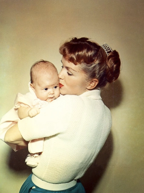 Bright Lights - Carrie Fisher i Debbie Reynolds prywatnie - recenzja class="wp-image-78356"