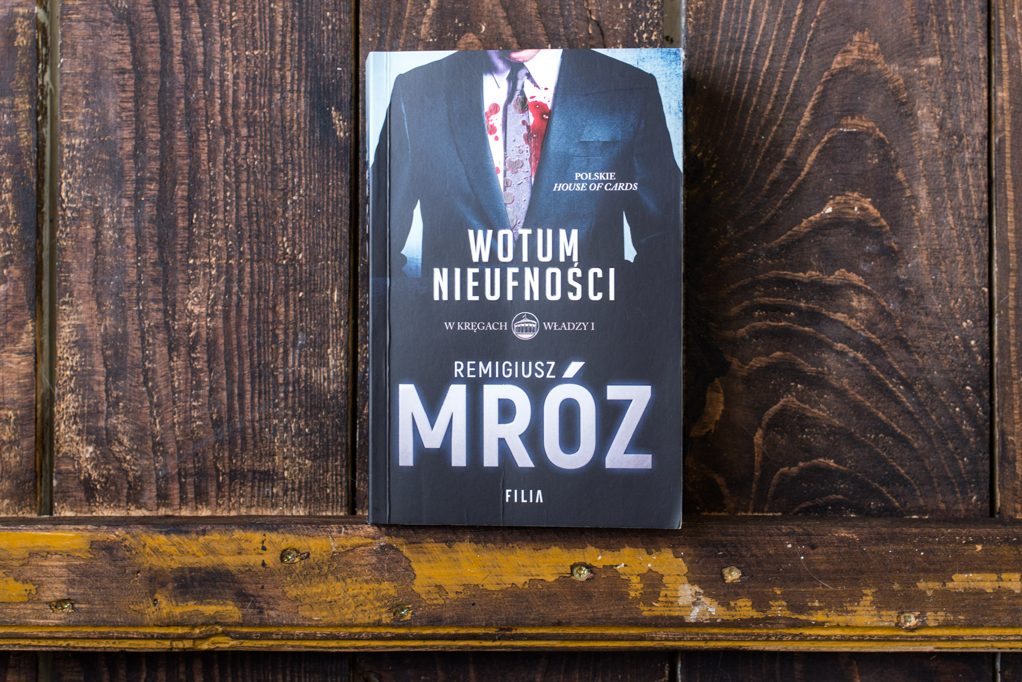 Wotum Nieufności to elektryzująca opowieść. class="wp-image-78601" 