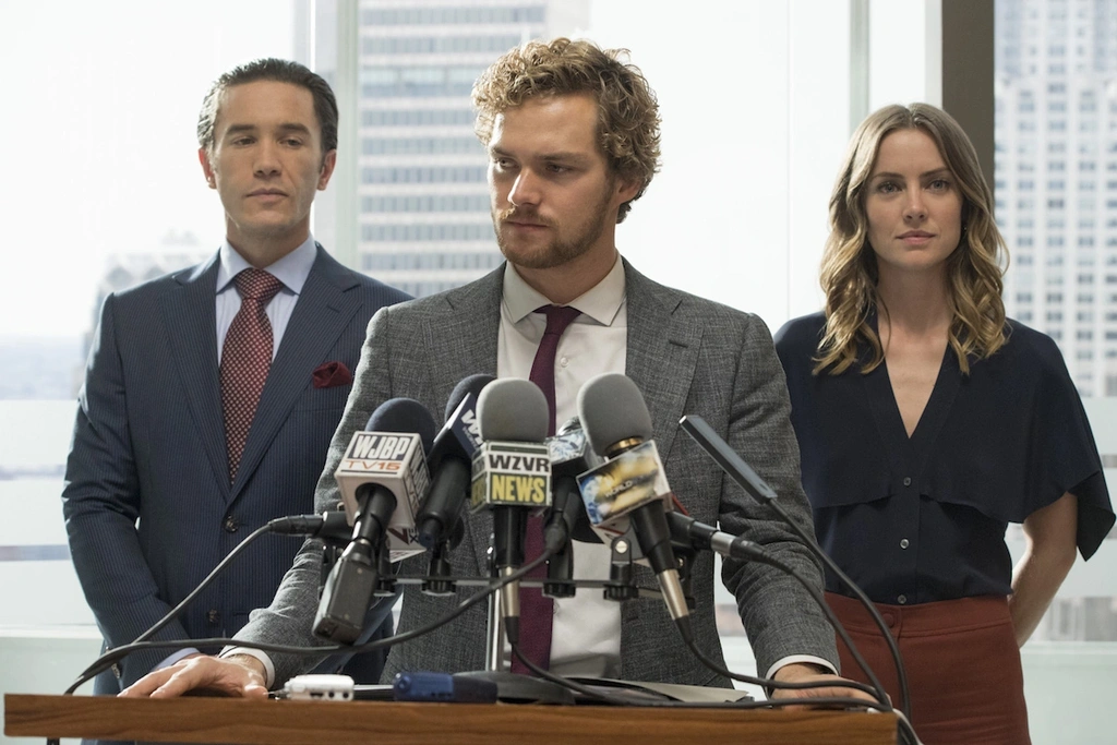 Iron Fist Marvel Netflix recenzja Finn Jones class="wp-image-81161"