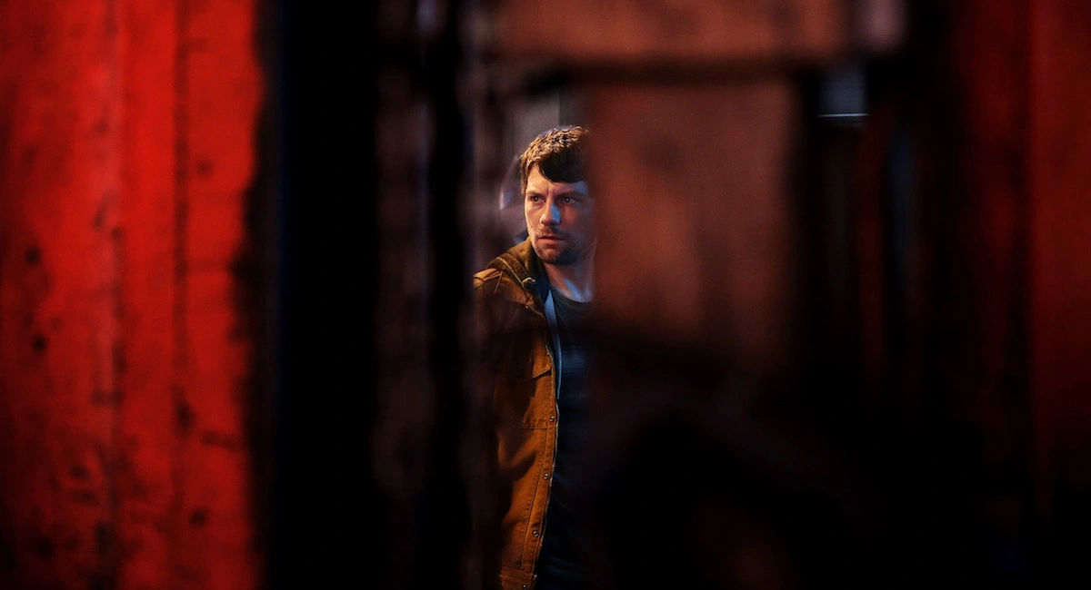 Patrick Fugit w 2 sezonie Outcast (twórca: Robert Kirkman)