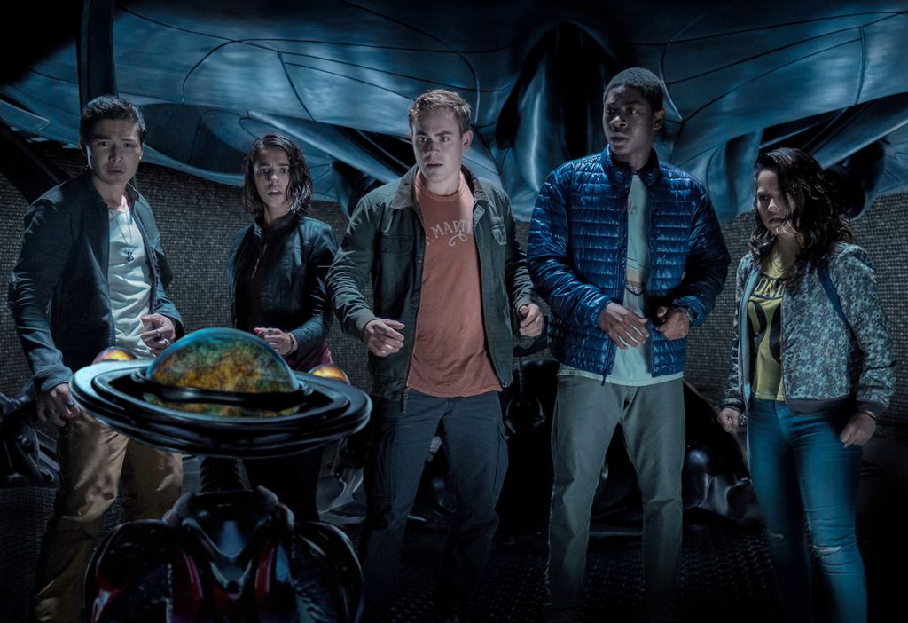 Power Rangers recenzja film 2017 - bohaterowie w kryjówce class="wp-image-82221" 