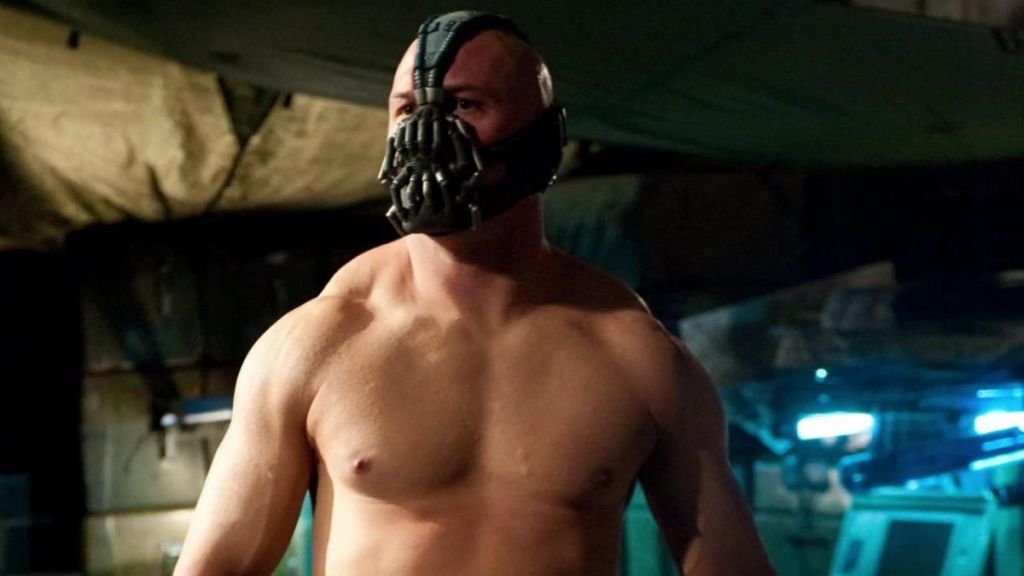 Tom Hardy Bane class="wp-image-86320" 