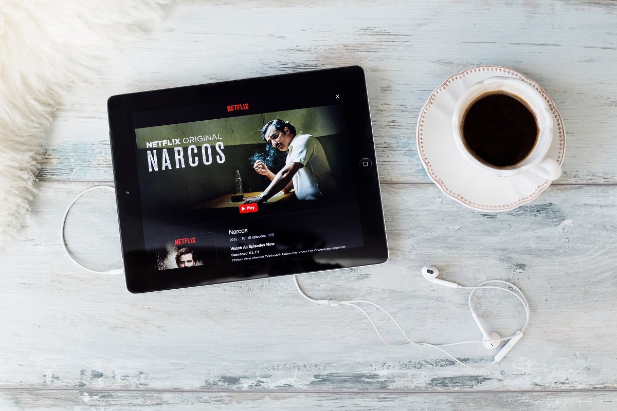 dlaczego warto płacić za netflix