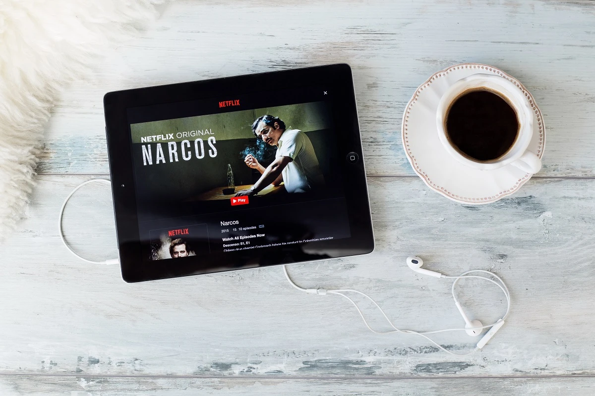 dlaczego warto płacić za netflix