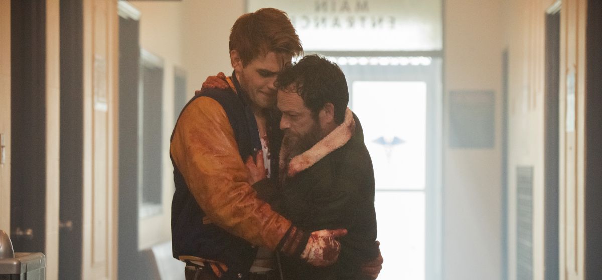 Do Riverdale przybyło nowe zagrożenie. Recenzujemy otwarcie 2. sezonu