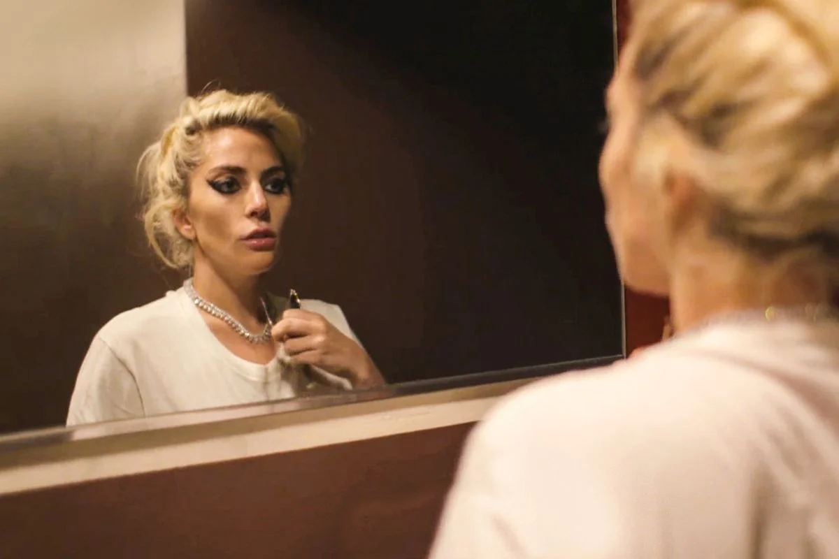 gaga five foot two