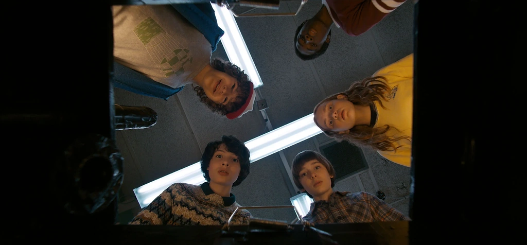 Stranger Things 2 fragment class="wp-image-104068"