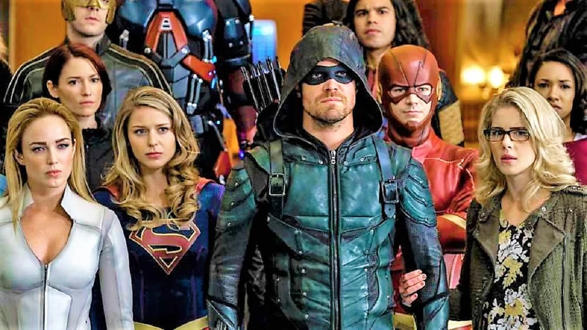 Earth-X to największewydarzenie dla Flasha, Supergirl i Arrowa - zwiastun