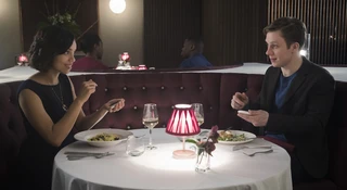 Black Mirror: Tinder może się schować, to jest prawdziwa miłość w czasach zarazy. Hang the DJ - recenzja