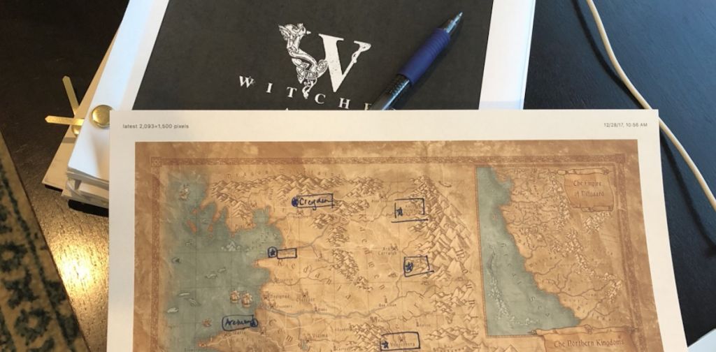 wiedzmiń the witcher netflix logo class="wp-image-120433" 