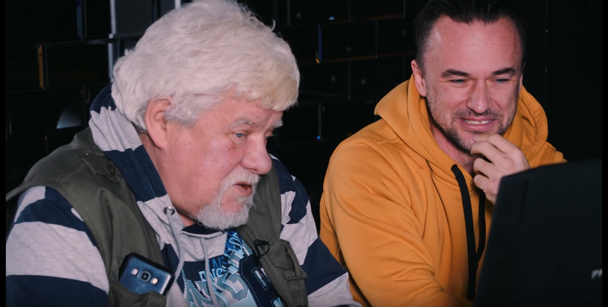 Knapik interpretuje teksty raperów. Lektor nie kryje niechęci do rapu