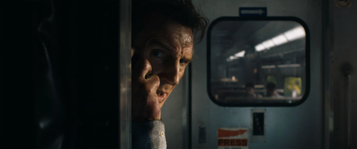 liam neeson pasazer