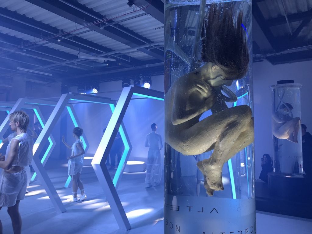 pawilon altered carbon relacja otwarcie warszawa netflix 10 class="wp-image-130693" 