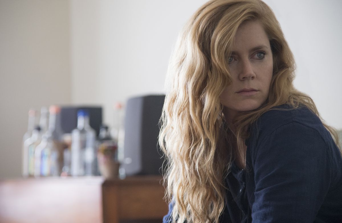 Ostre przedmioty przypominają True Detective - recenzja