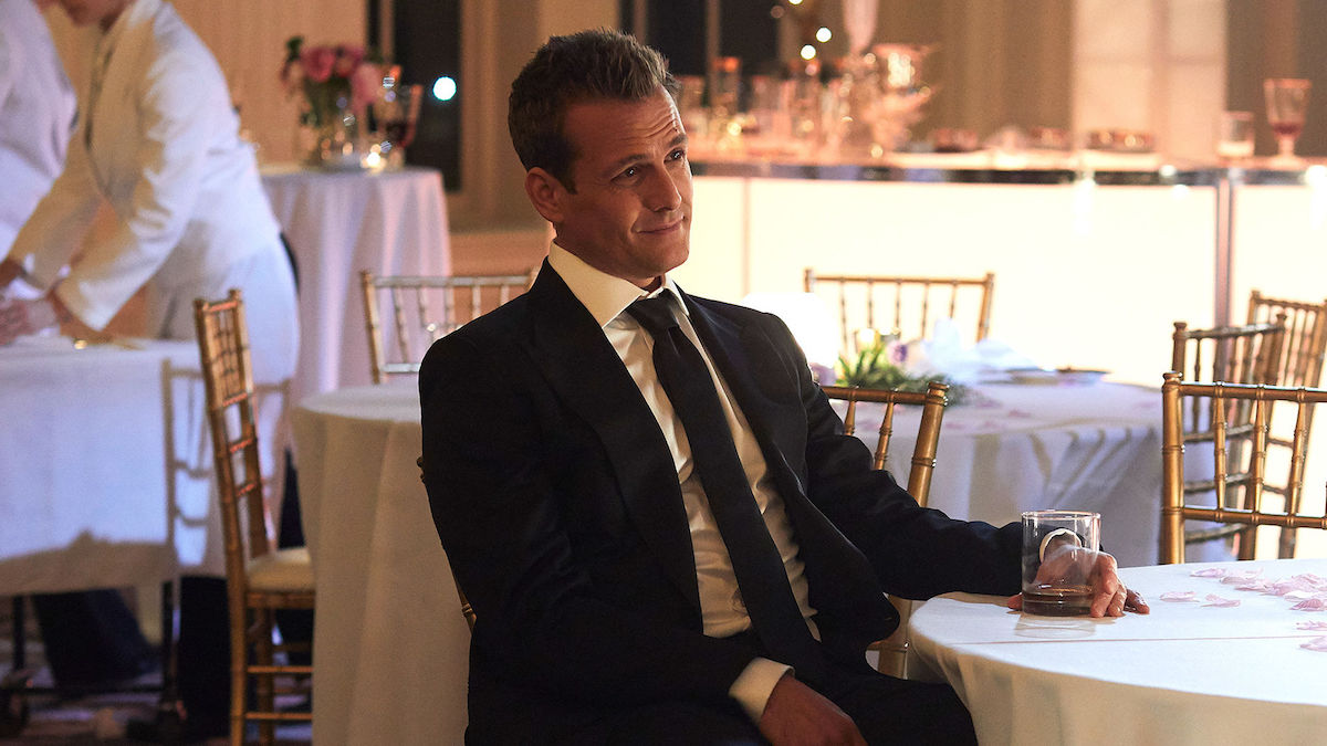 suits 8 sezon w garniturach recenzja bez meghan markle