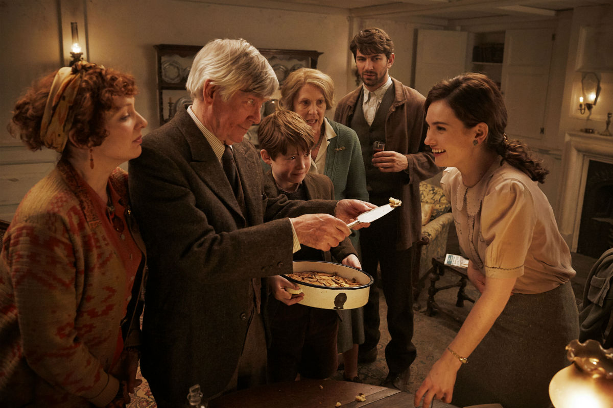 Stowarzyszenie milosnikow literatury i placka z kartoflanych obierek netflix