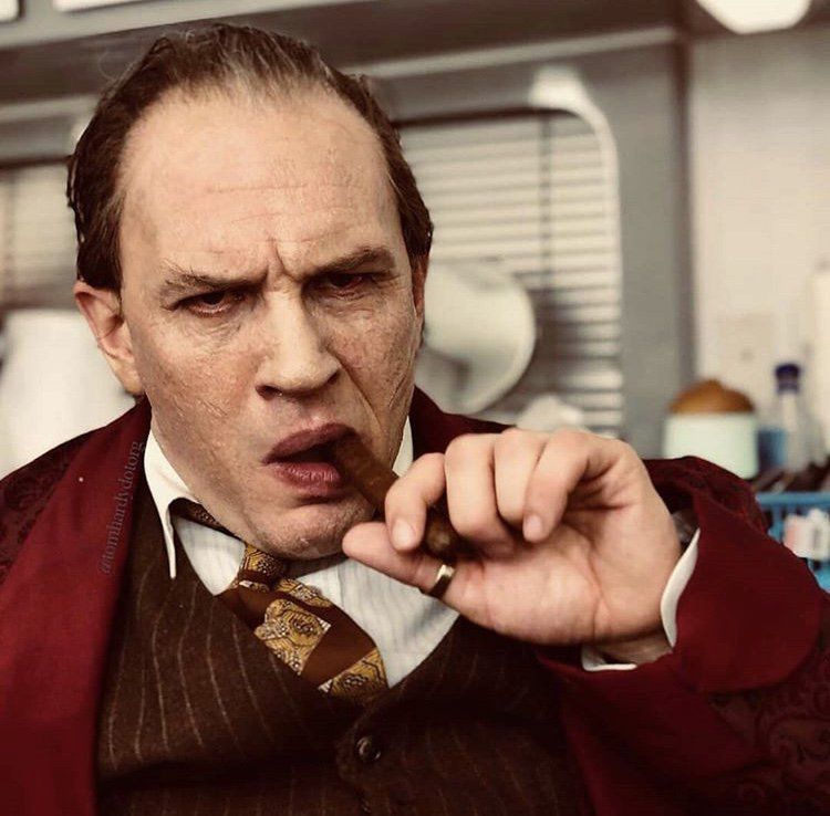 Tom Hardy Fonzo Al Capone class="wp-image-188926" 