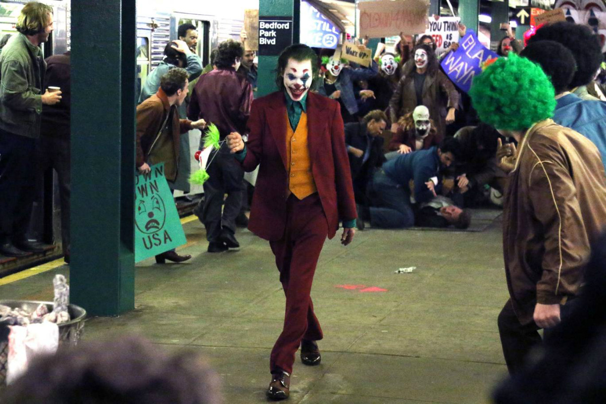 Joaquin Phoenix Joker class="wp-image-204700" 