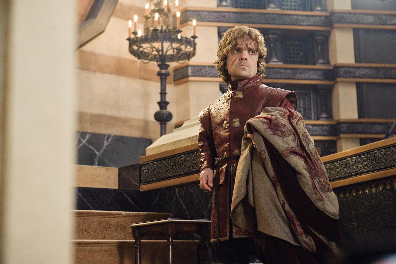 emmy 2018 peter dinklage class="wp-image-202438" 