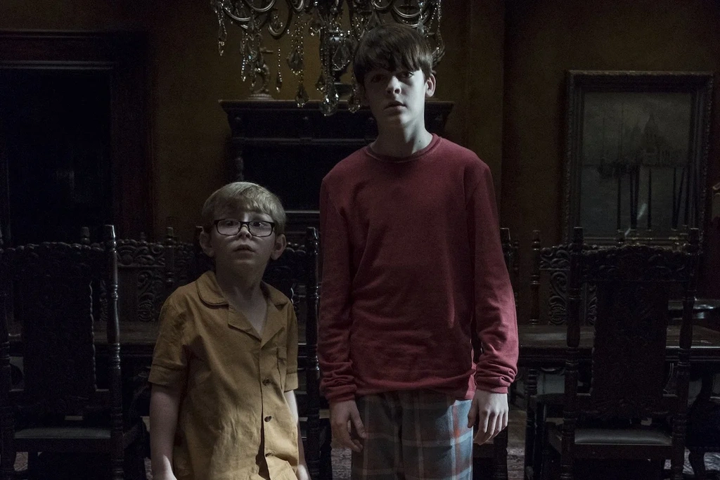 nawiedzony dom na wzgórzu netflix recenzja the haunting of hill house class="wp-image-210338"