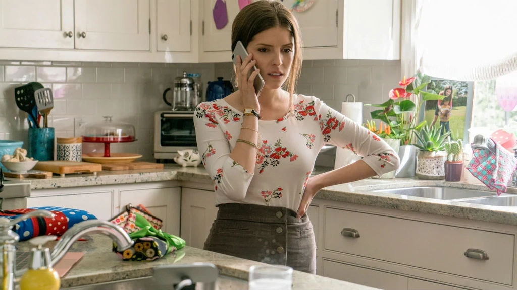 zwyczajna przysluga anna kendrick