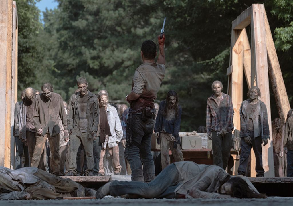 the walking dead rick grimes andrew lincoln class="wp-image-219374" 