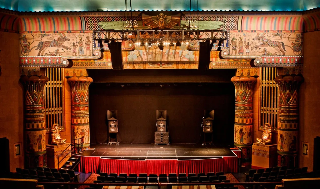 Wnętrze Egyptian Theatre, źródło: egyptiantheatre.net