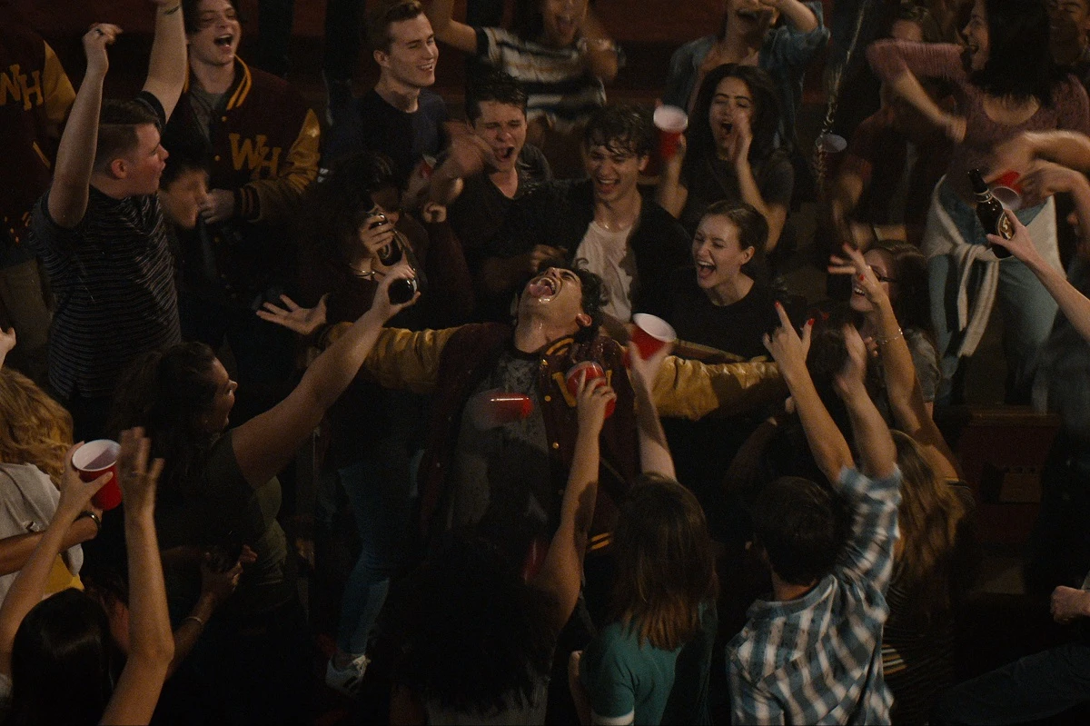 the society recenzja