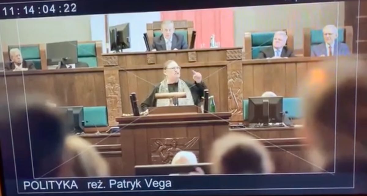 Iwona Bielska - Krystyna Pawłowicz - Polityka - Patryk Vega