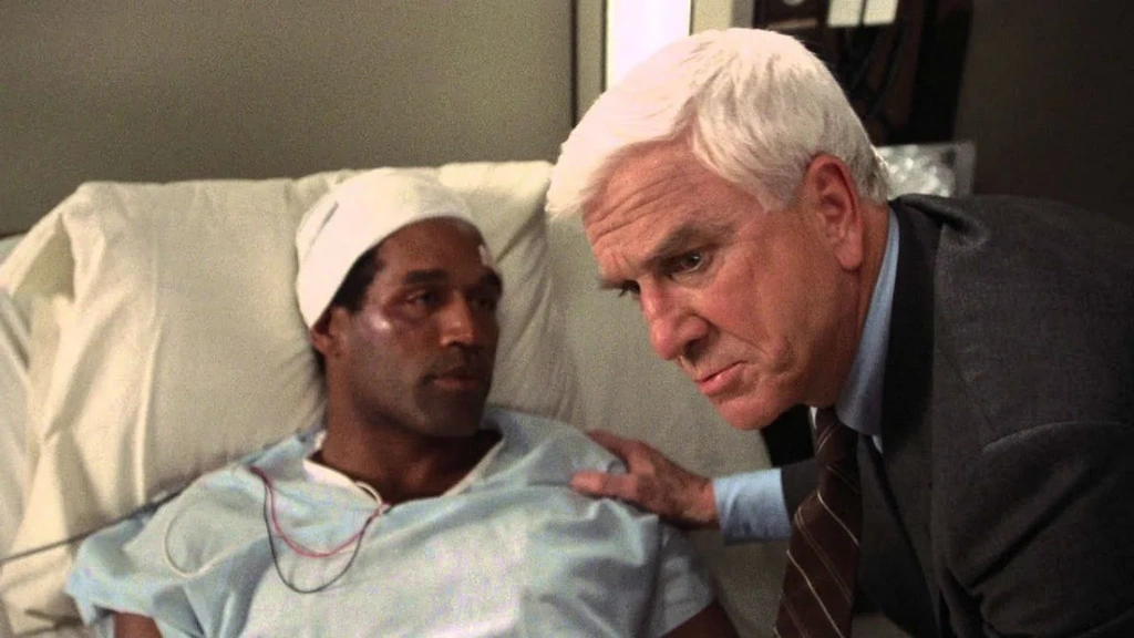 O.J. Simpson u boku Leslie Nielsena w filmie Naga Bron