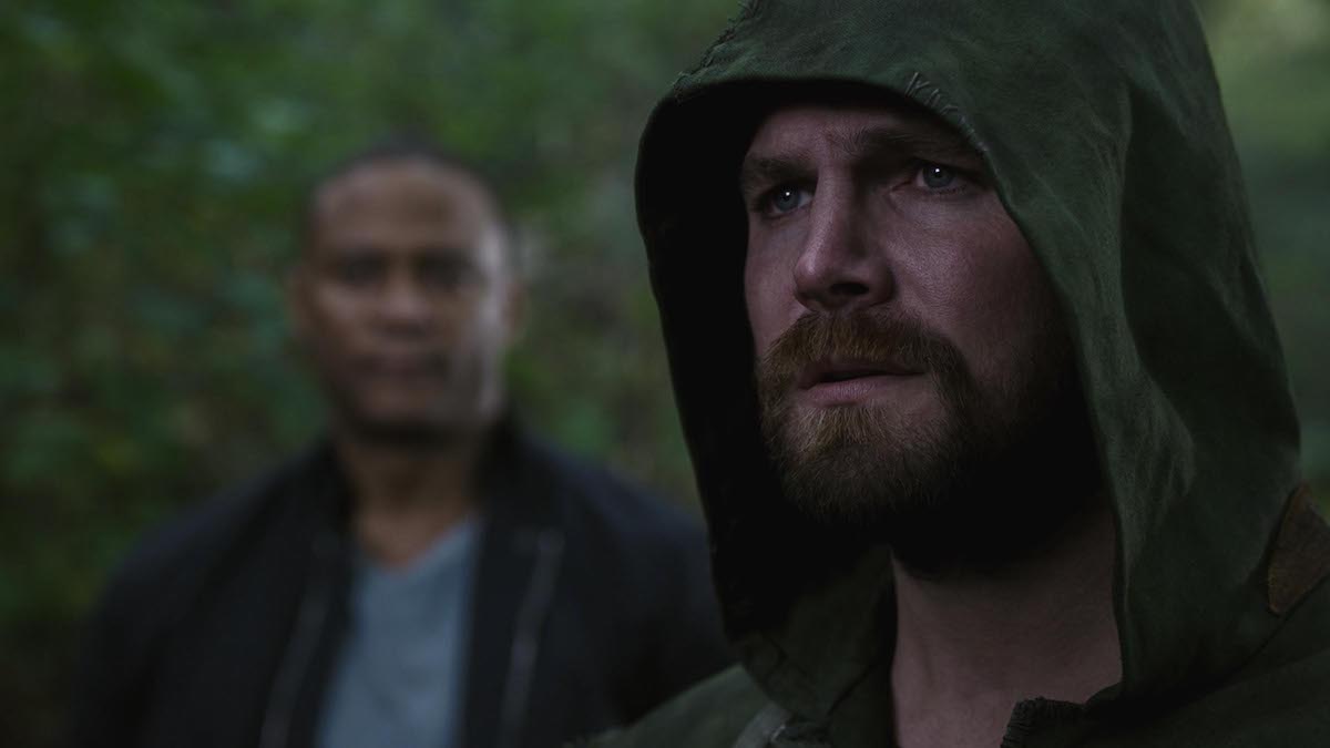 crisis on infinite earths arrowverse class="wp-image-354628" 