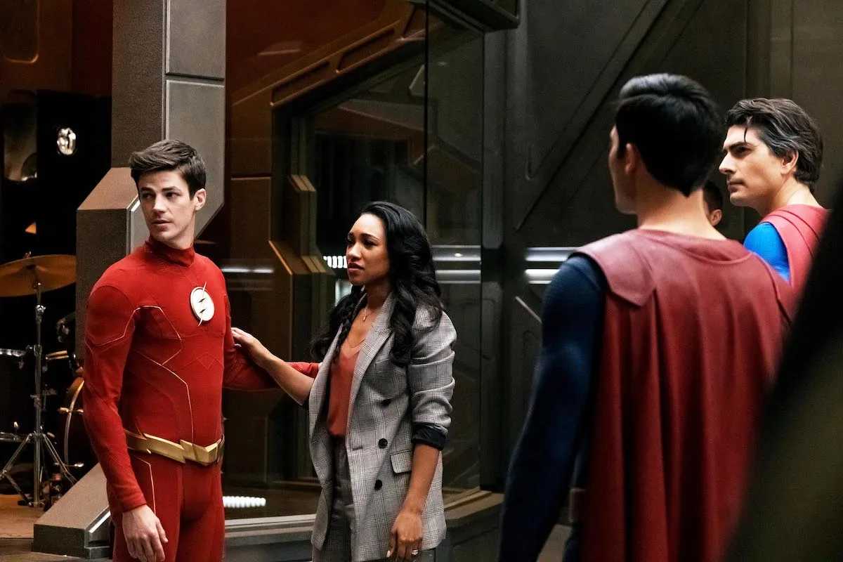 crisis on infinite earths arrowverse class="wp-image-354613"