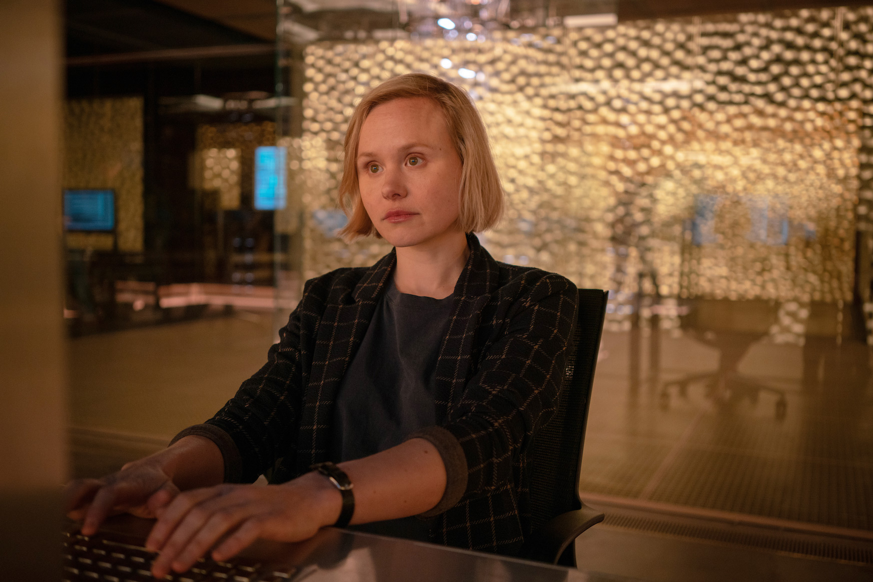 devs hbo go recenzja zakonczenie wyjasnienie 4 class="wp-image-395617" 